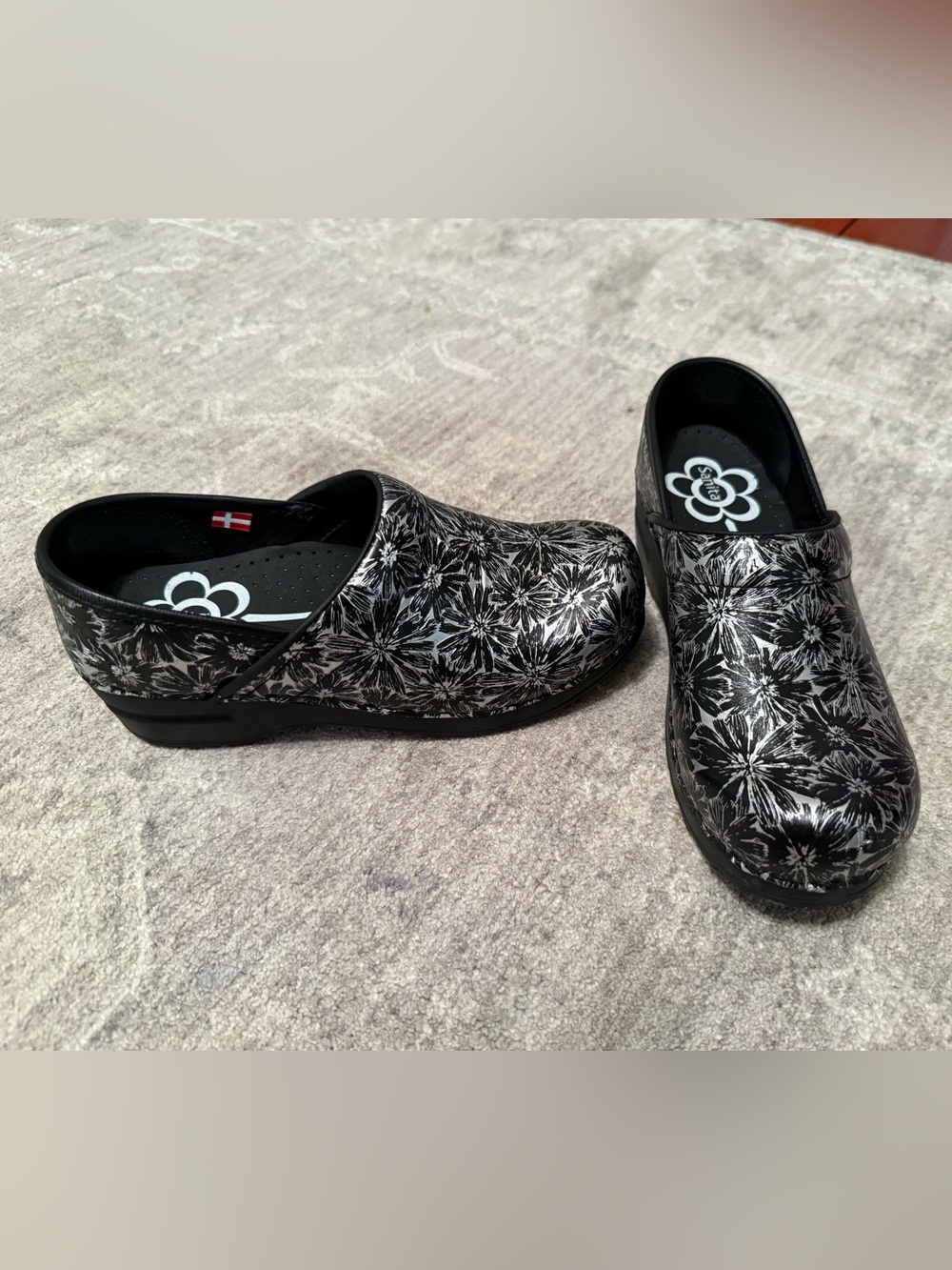 NWOT Sanita Professional Black & Silver Floral Print Clogs 37